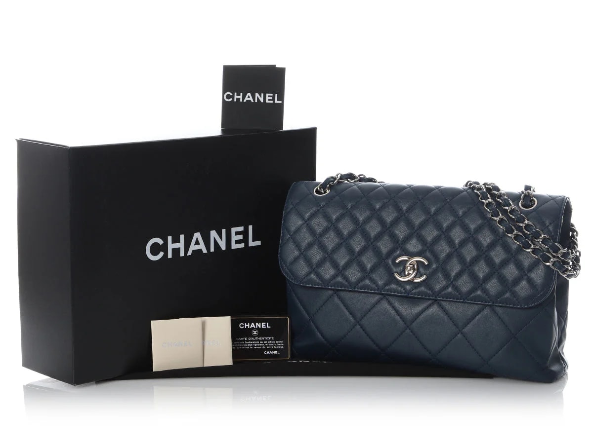 Chanel the Business Flap 2