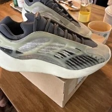 Yeezy Boost 700 v3 Fade Salt , Size 11 ’S With Box 3