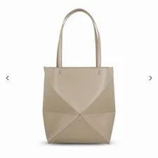 Loewe Puzzle Fold Convertible Medium in 2
