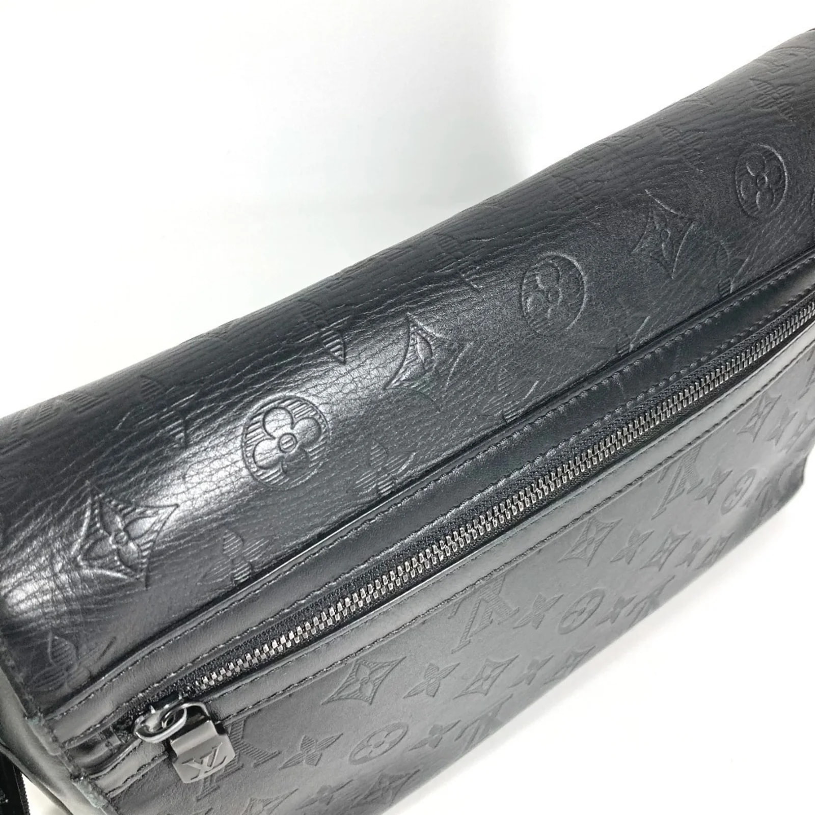 Louis Vuitton Shadow Messenger 4