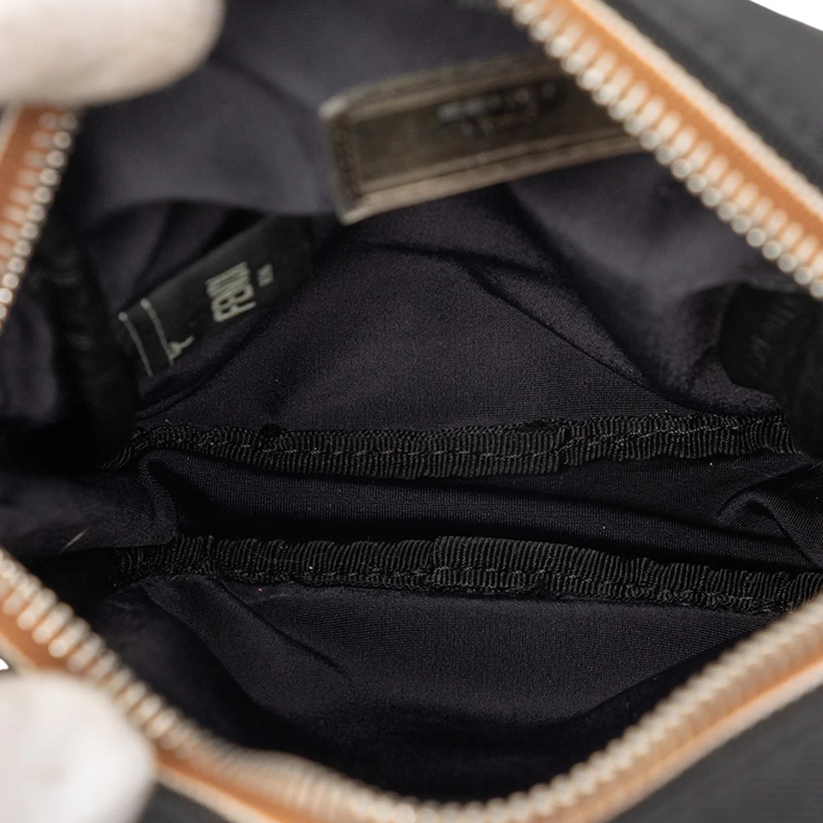 Small Pequin Roma Amor Messenger 4