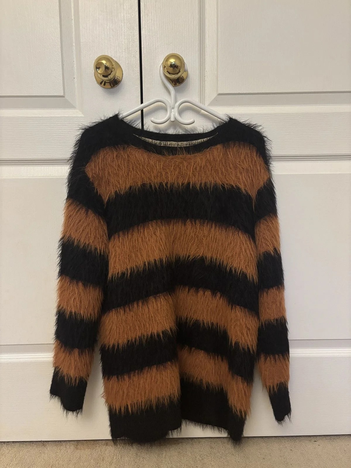 Number (N)ine — Number (N)ine Sweater — streetwear — resale
