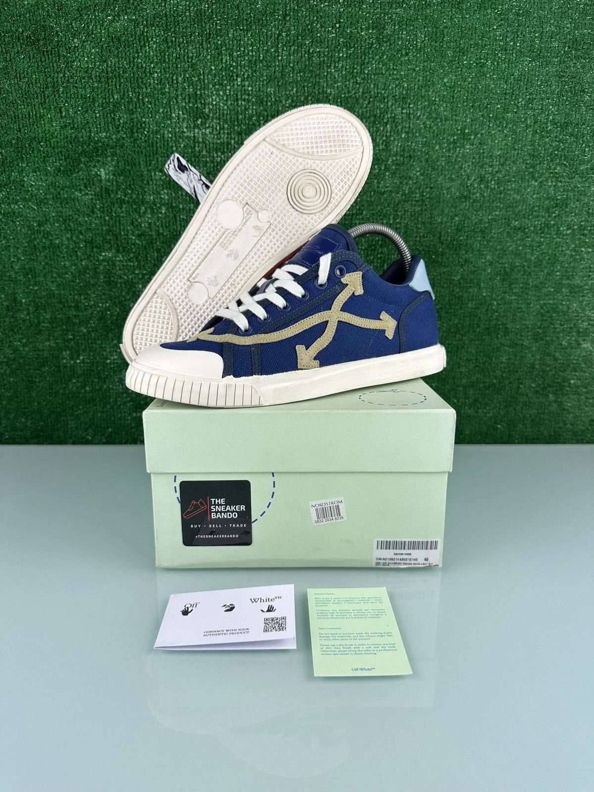 Off-White — Off-White Vulcanized Low ' — Sneaker — resale