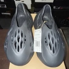NEW Adidas Yeezy Foam Runner Size 11 2022 Kanye West OG Slide 2