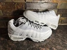 Nike Air Max 95 OG Running Workout Shoe HM8755-002 Size 9.5 New 2