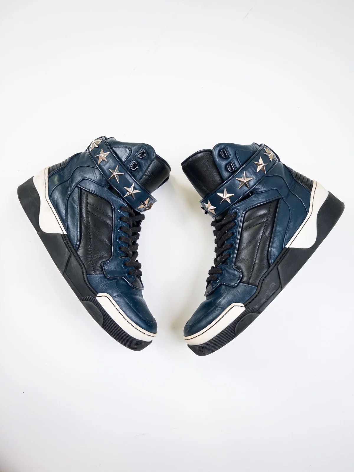 Givenchy — Givenchy Tyson High-Top Star Studded 41 — Sneaker — resale