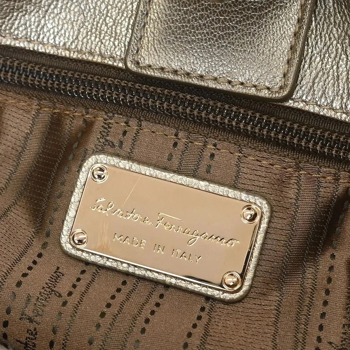 Salvatore Ferragamo Vala 4