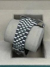 Rolex 126300 Blue Roman 4