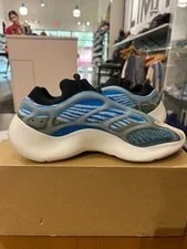 Preowned Yeezy 700 Azareth 4