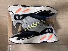 Yeezy — 10.0US Yeezy Boost 700 — Sneaker — resale