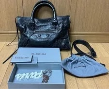 Balenciaga — Balenciaga le City Small Arena — Handbag — resale