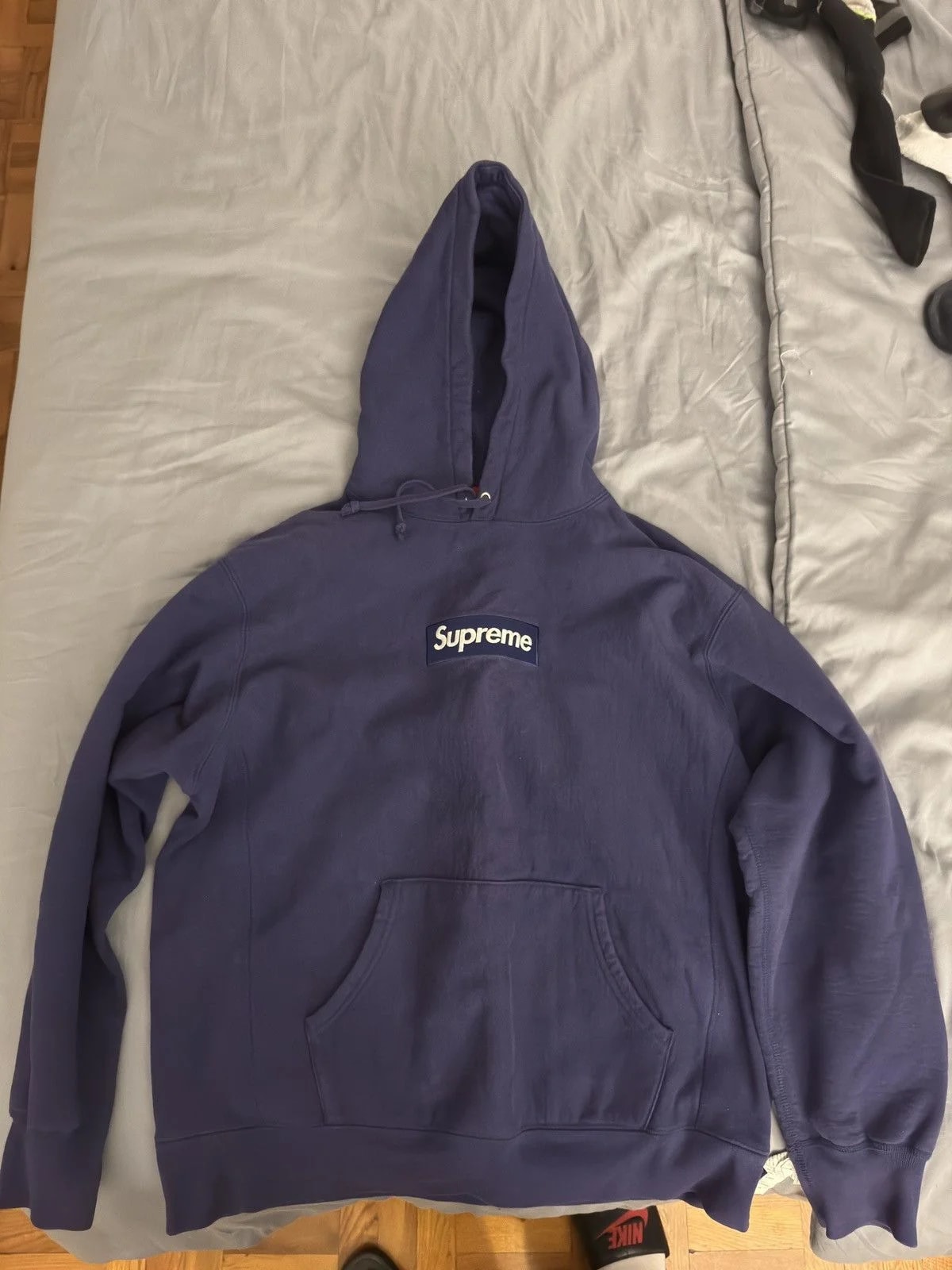 Supreme — Supreme Box Logo Hoodie Washed — streetwear — resale