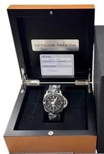 Panerai — Panerai Luminor Submersible Automatic Black Dial Rubber Strap ’s — Watch — resale
