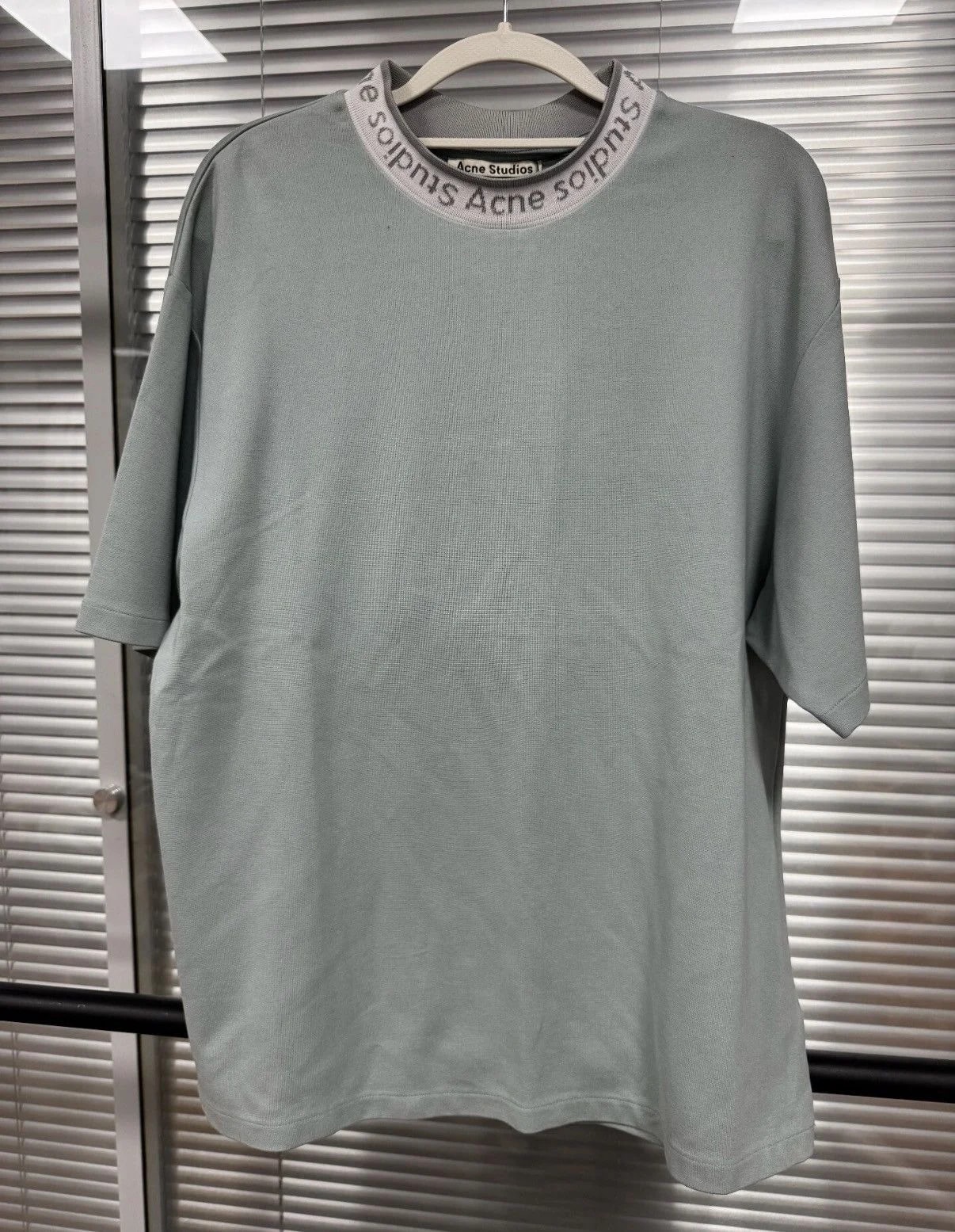 Acne Studios — Acne Studios Crew Neck Logo T-shirt J66 — streetwear — resale