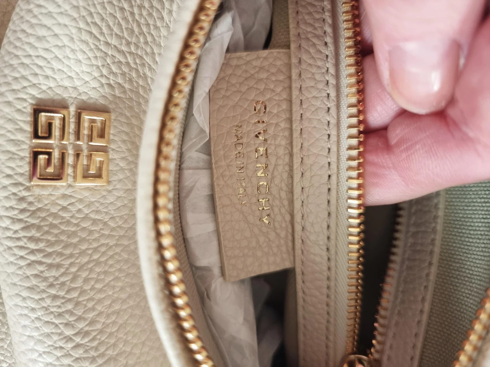 Givenchy Pandora 3