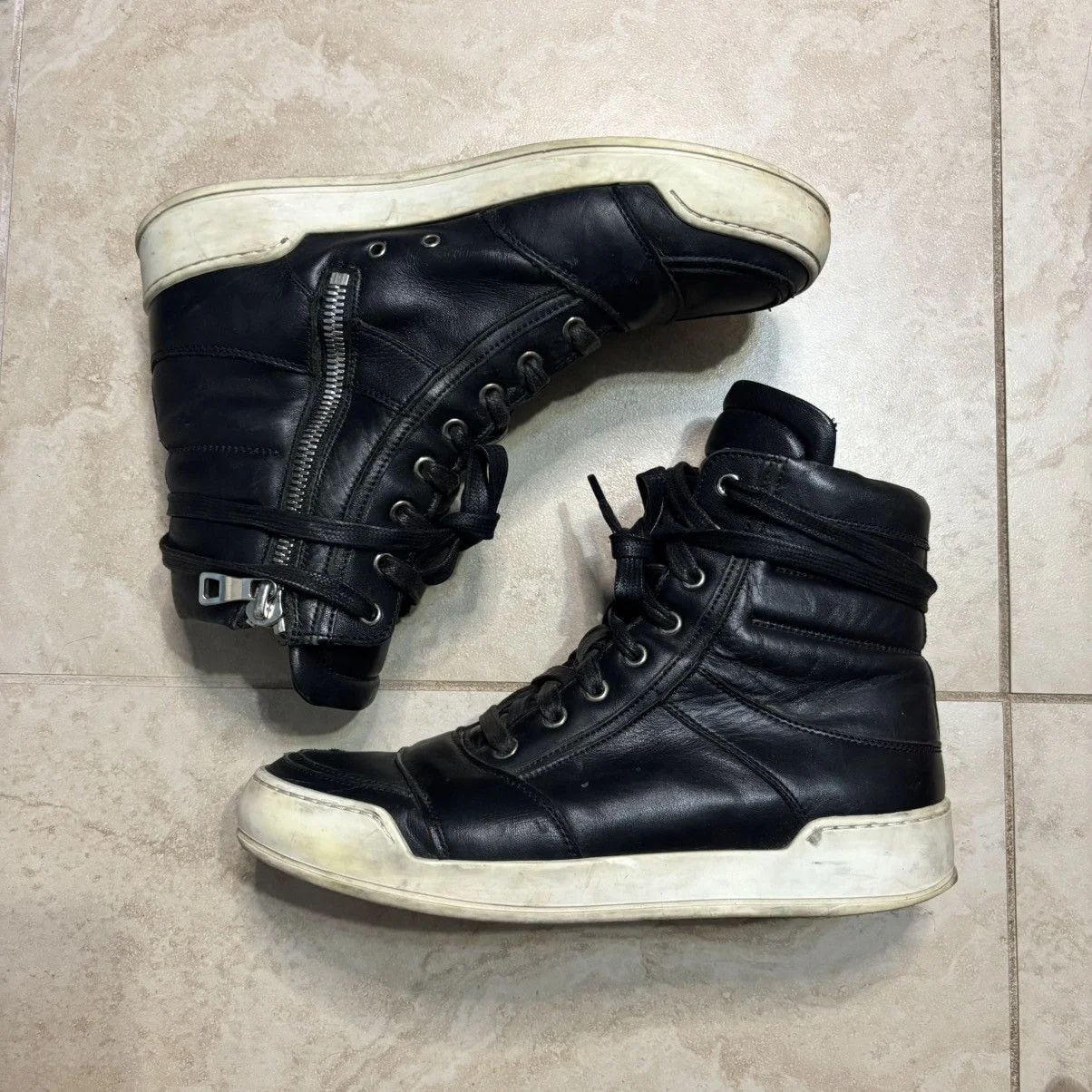 Balmain — Balmain Fall/ High Top Decarnin — Sneaker — resale