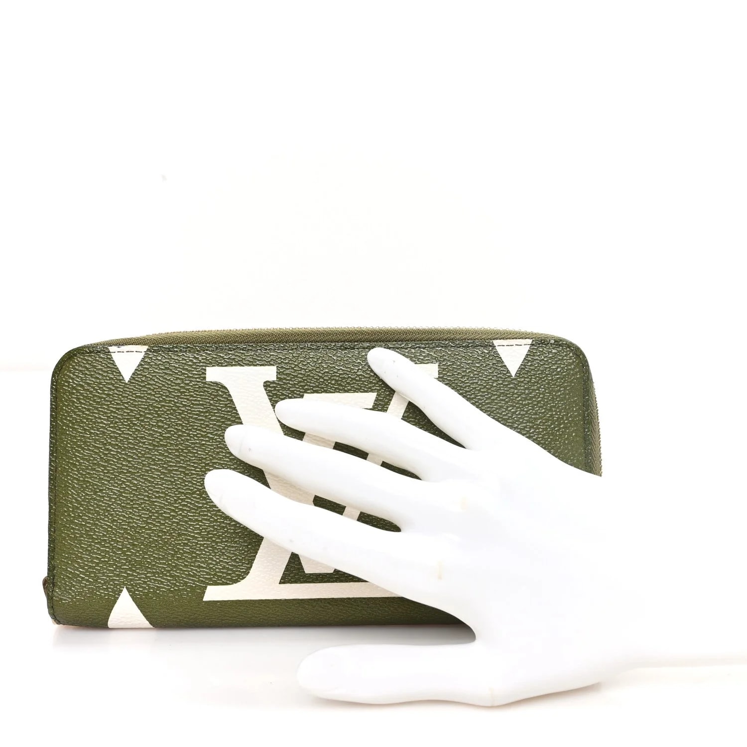 Giant Zippy Wallet Kaki 2