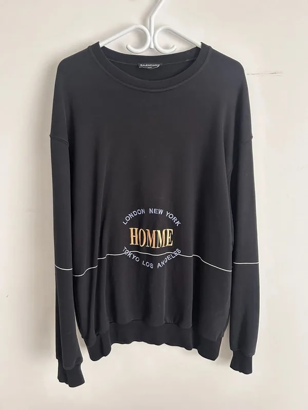 Balenciaga — Balenciaga Homme Sweatshirt — streetwear — resale