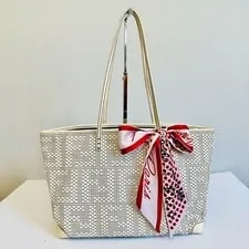Fendi — Authentic Fendi Woven Made IN Italy — Handbag — resale