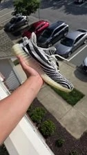 Yeezy Boost 350 V2 / Striped Low Top Lace-Up 2