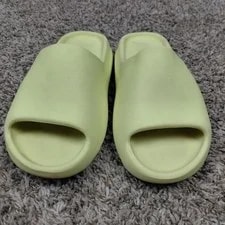 Yeezy Slide Glow Size 8 Comfort Slides No Box 2