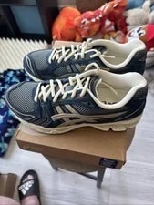 Asics Gel-Kayano 14 Dark /Seal 1201A161-029 M8 W9.5 2