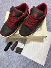 Nike SB — 8.0US Riot Skateshop Nike Sb Dunk Low Pro — Sneaker — resale