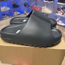 Yeezy — Yeezy Slide "Dark " 2024 New - (11068-600) — Sneaker — resale