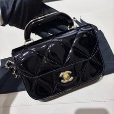 Chanel — Chanel 25K F/W Flap Glossy Crossbody Duty Paid — Handbag — resale