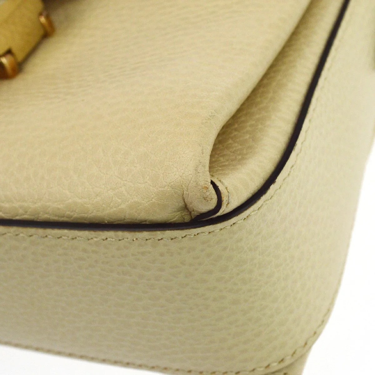 Gucci Interlocking Chain Neutral 4