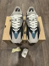 Adidas Yeezy Boost 700 2019 3