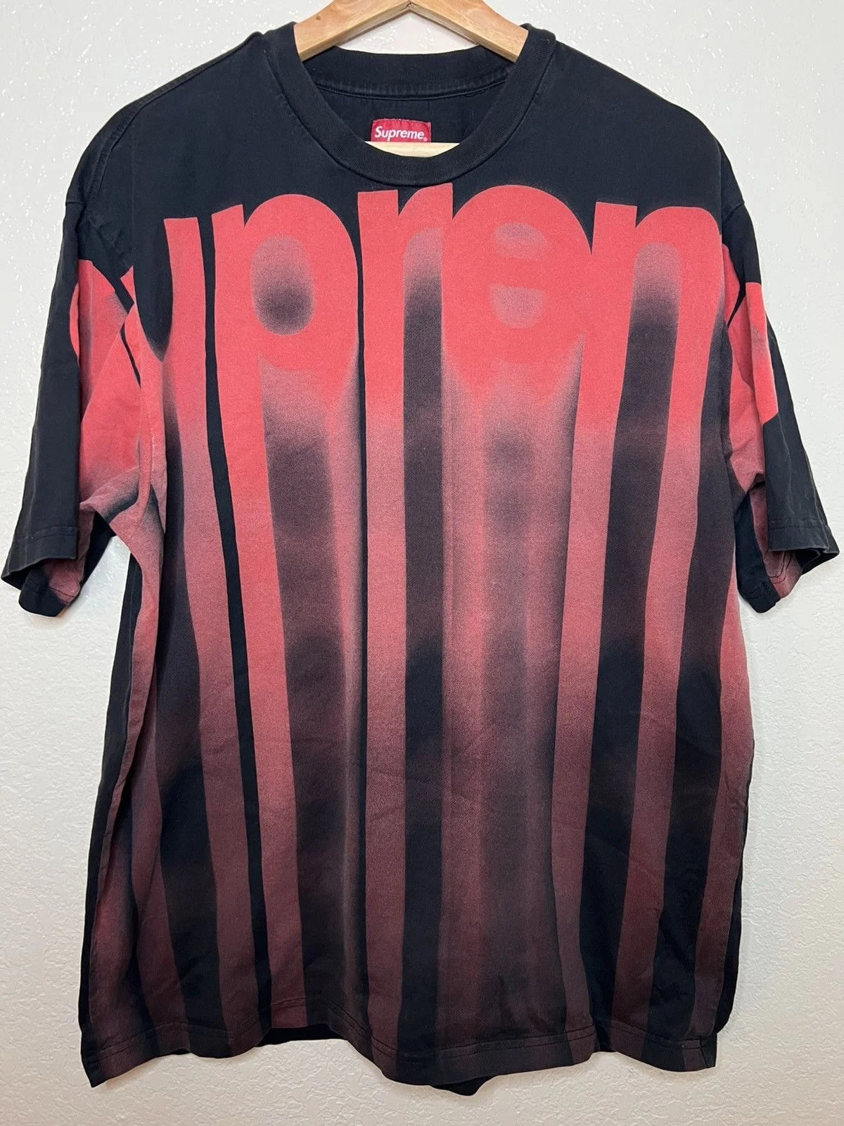 Supreme — Supreme Bleed Logo S/S T-shirt — streetwear — resale