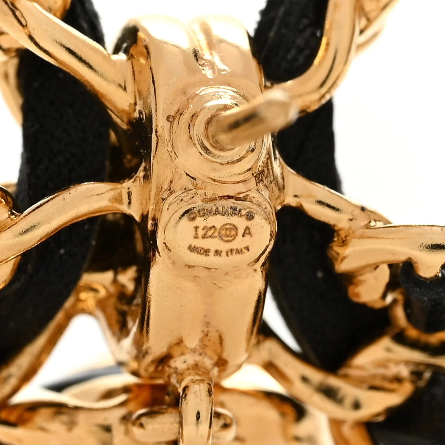 Chain CC Bow Brooch 3