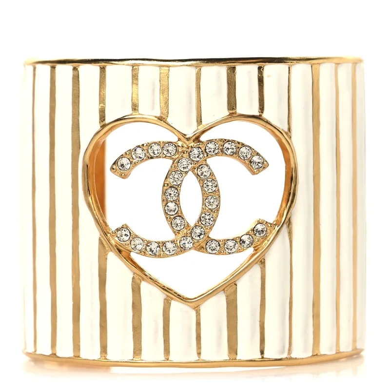 Chanel — Heart CC Cuff M — Jewelry — resale