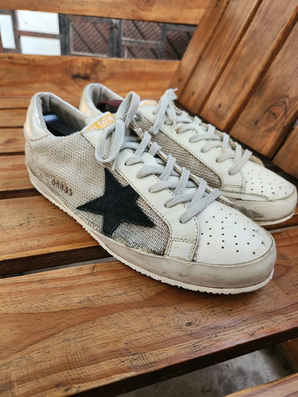 Golden Goose — Golden Goose Super-Star Distressed EU 41 — Sneaker — resale