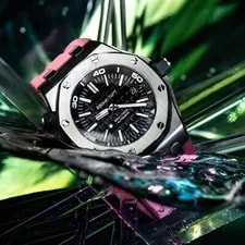 Audemars Piguet — Audemars Piguet Royal Oak Offshore Diver Complete Date Black 42mm Automatic 60h — Watch — resale