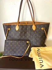 Louis Vuitton — Louis Vuitton Medium W/ Removable Dust , Pockets — Handbag — resale