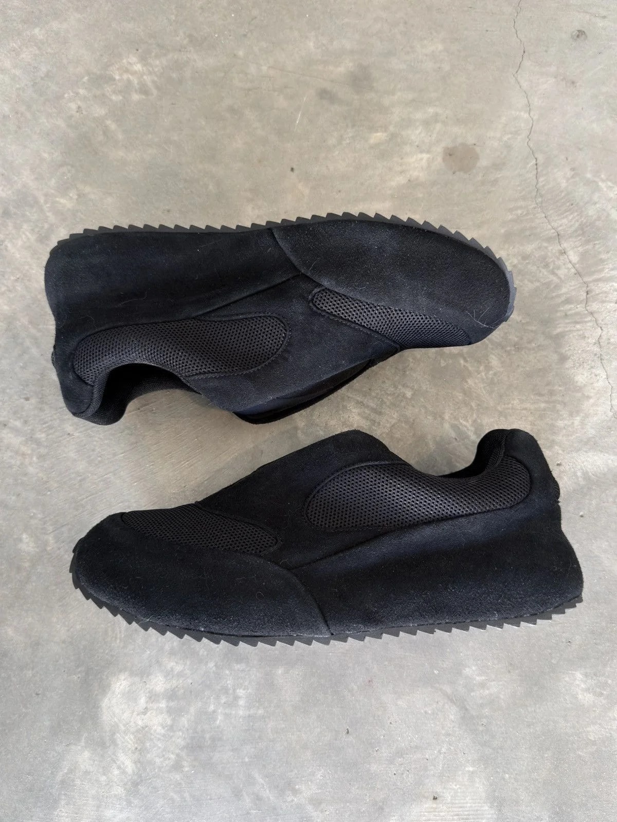 Yeezy BL-01 4