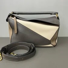 Loewe — Authentic Loewe Puzzle Medium -Tone — Handbag — resale