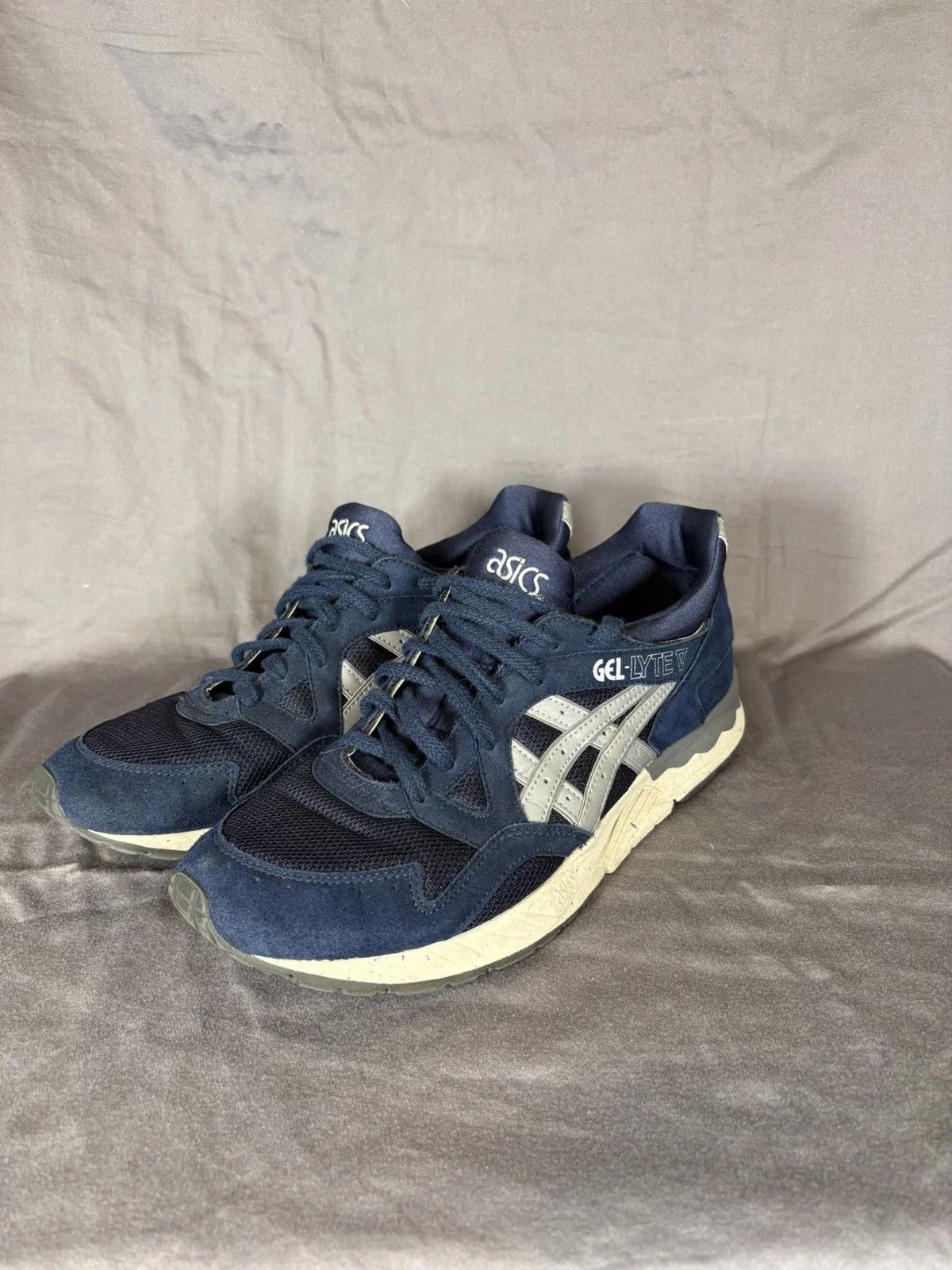 Asics — Asics Gel-Lyte V — Sneaker — resale