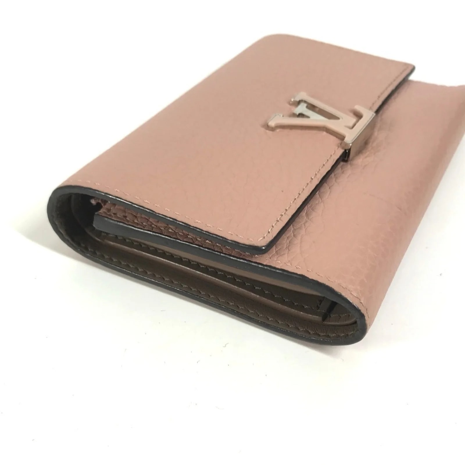 Louis Vuitton Taurillon Magnolia Wallet (Tri-Fold) 4