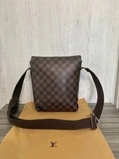 Louis Vuitton Brooklyn Authentic Excellent 2