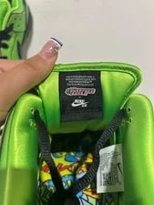 Nike SB Dunk LOW THE Powerpuff Buttercup Size 9.5 Preowned 3