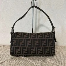 Fendi Mamma Baguette Pochette 2