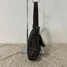 Fendi Mamma Baguette Pochette 4
