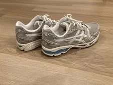 Asics Gel Kayano 14 - Juliana Salazar - ’S 11.5 US - Eucalyptus / Ice 3