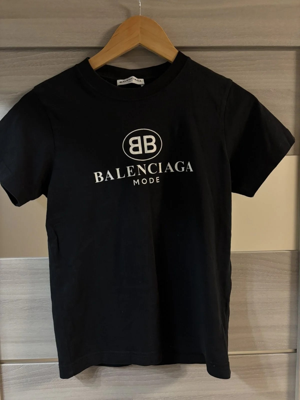 Balenciaga — Balenciaga Mode T Shirt — streetwear — resale