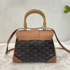 Auth Goyard Saigon Souple Crossbody 2
