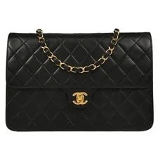 Chanel — Chanel Turnlock Medium Half Flap 195228 — Handbag — resale