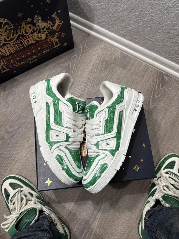 Louis Vuitton Skate Size 11LV (12US) 2